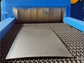 Mesh Belt Shot Blasting Machine provide high volume production and cost effective performance for deburring, clea (7)i1o