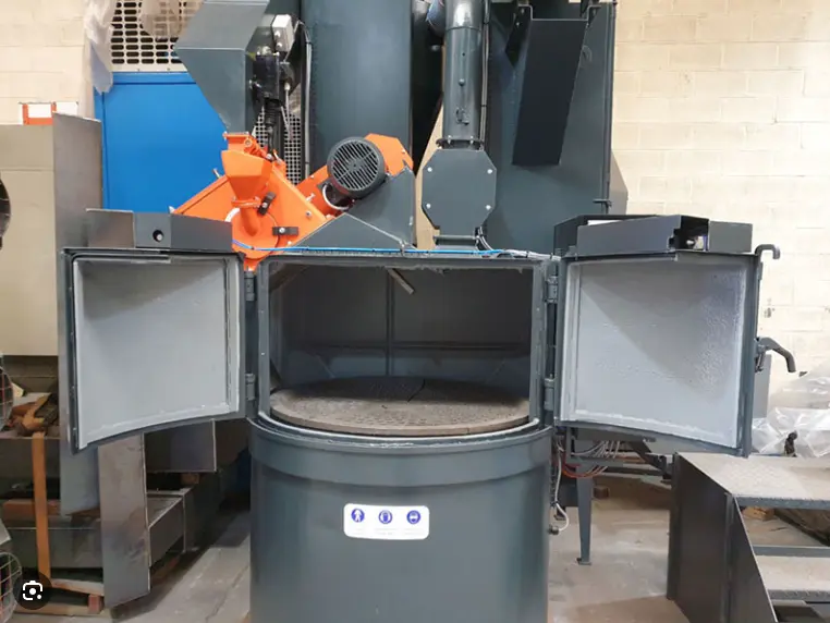 Rotary Table Shot Blasting Machine  Table type blasting machine  Automatic with a rotary table (23)44y