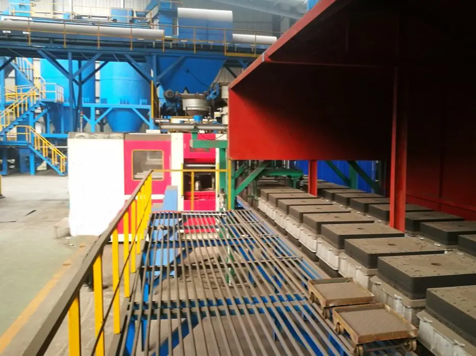 Automatic Claygreen sand moulding production line Horizontal Flaskless Molding Machine (20)sq9