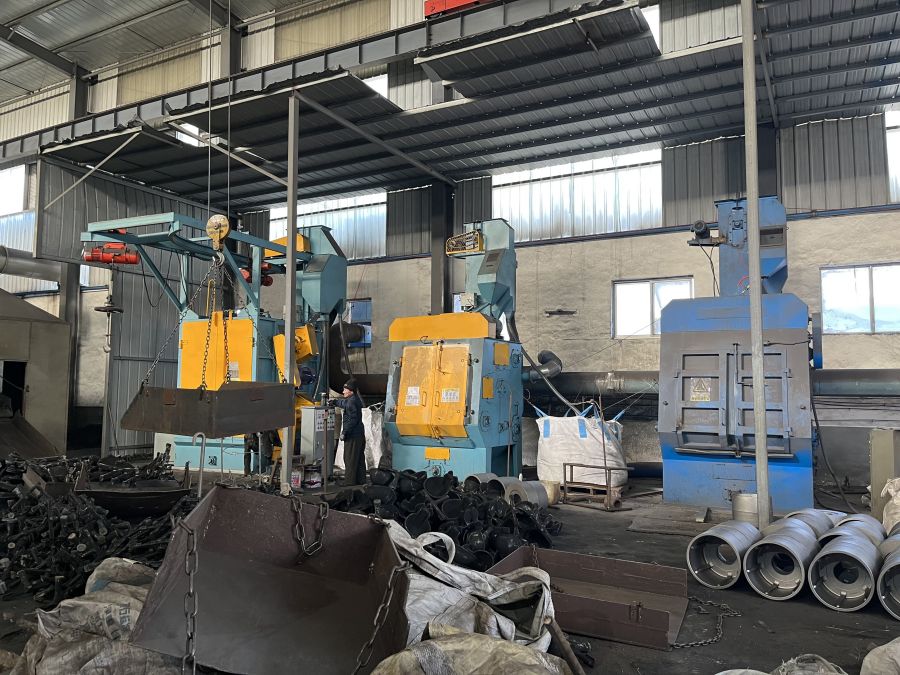 Hook Type Shot Blasting Machine  Spinner Hanger Type Shot Blasting Machine  hoist type shot blast ma (13)ji9