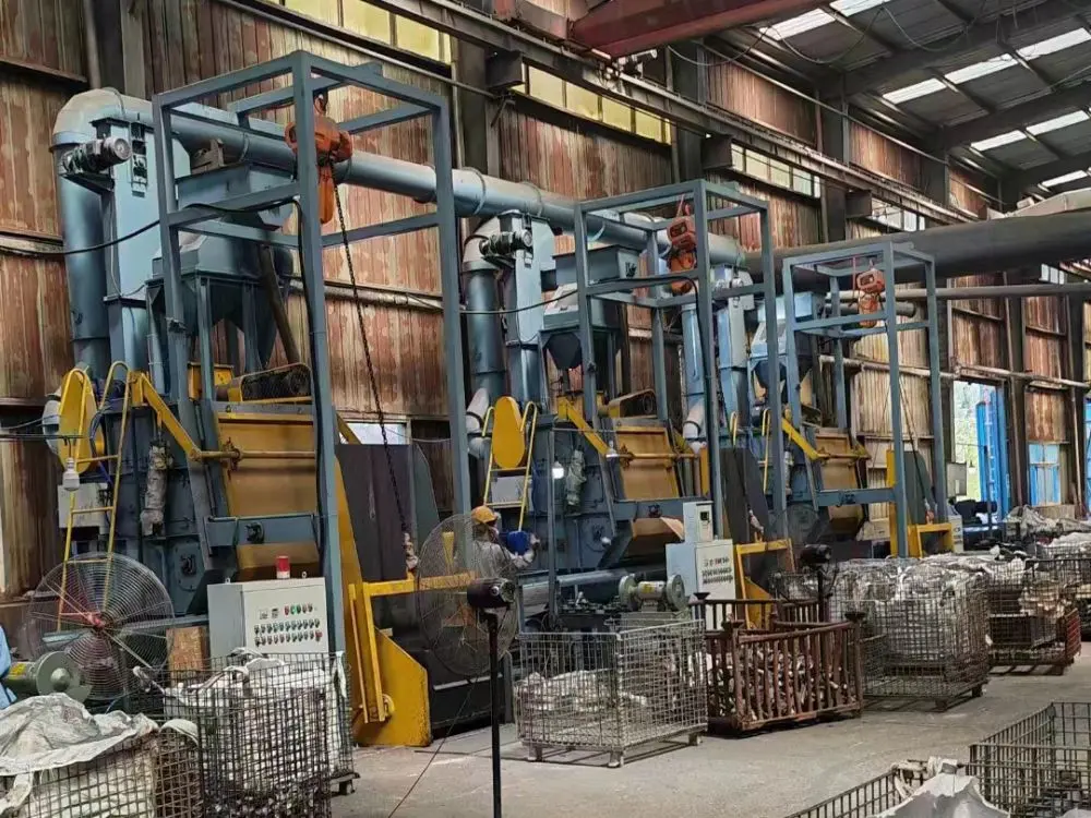 Hook Type Shot Blasting Machine  Spinner Hanger Type Shot Blasting Machine  hoist type shot blast machine (4).jpg