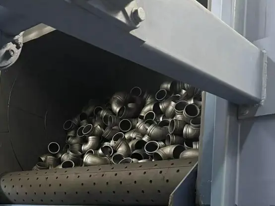 Hook Type Shot Blasting Machine  Spinner Hanger Type Shot Blasting Machine  hoist type shot blast  (23)jtv