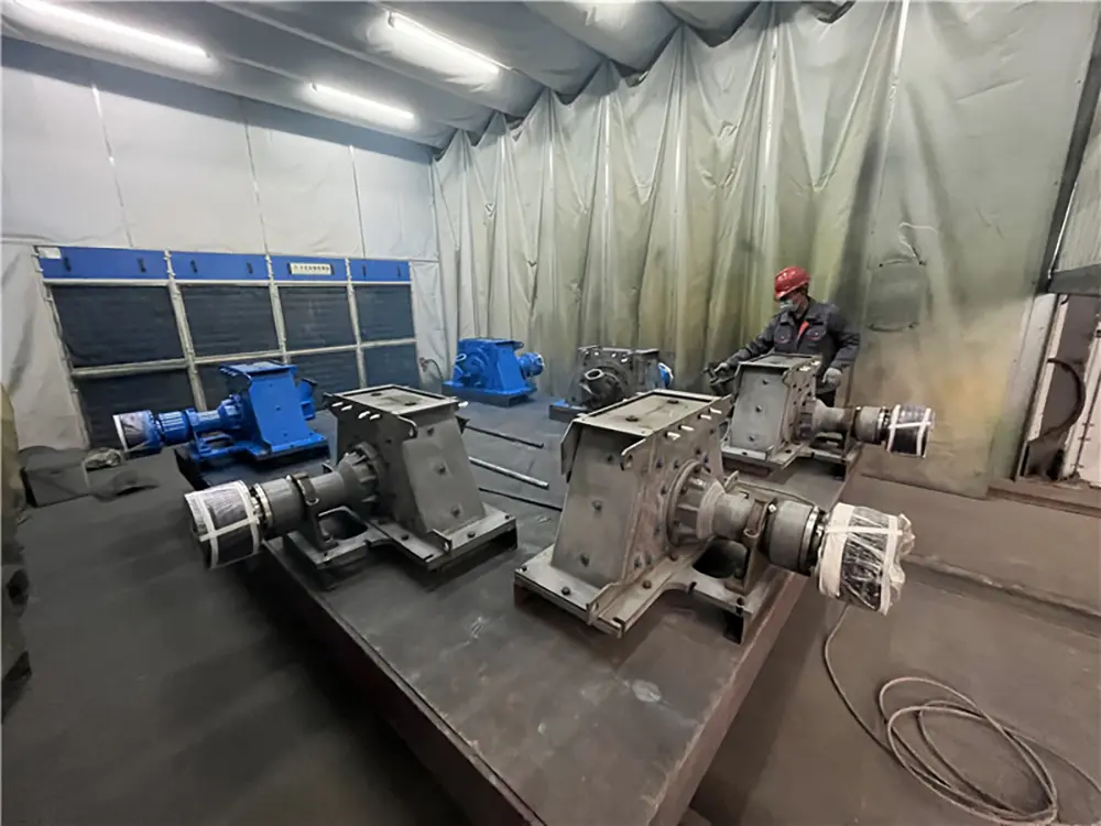 Industrial Sand Blasting BoothAbrasive Blast Booth And Spray Paint Booth (7).jpg