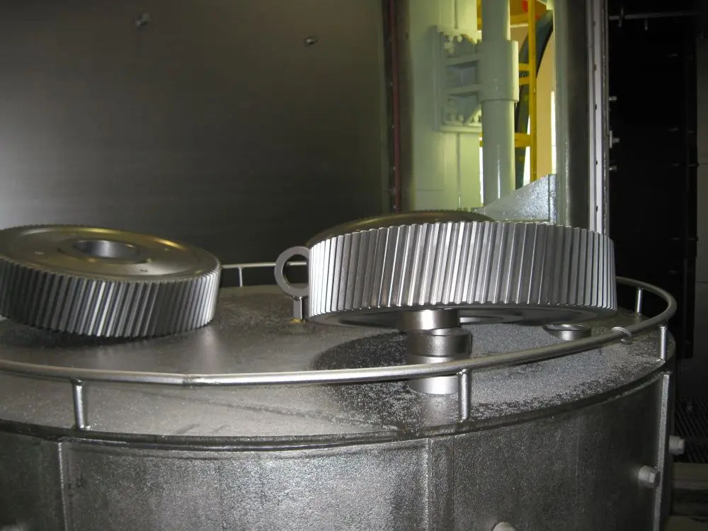 Rotary Table Shot Blasting Machine  Table type blasting machine  Automatic with a rotary table (3).jpg