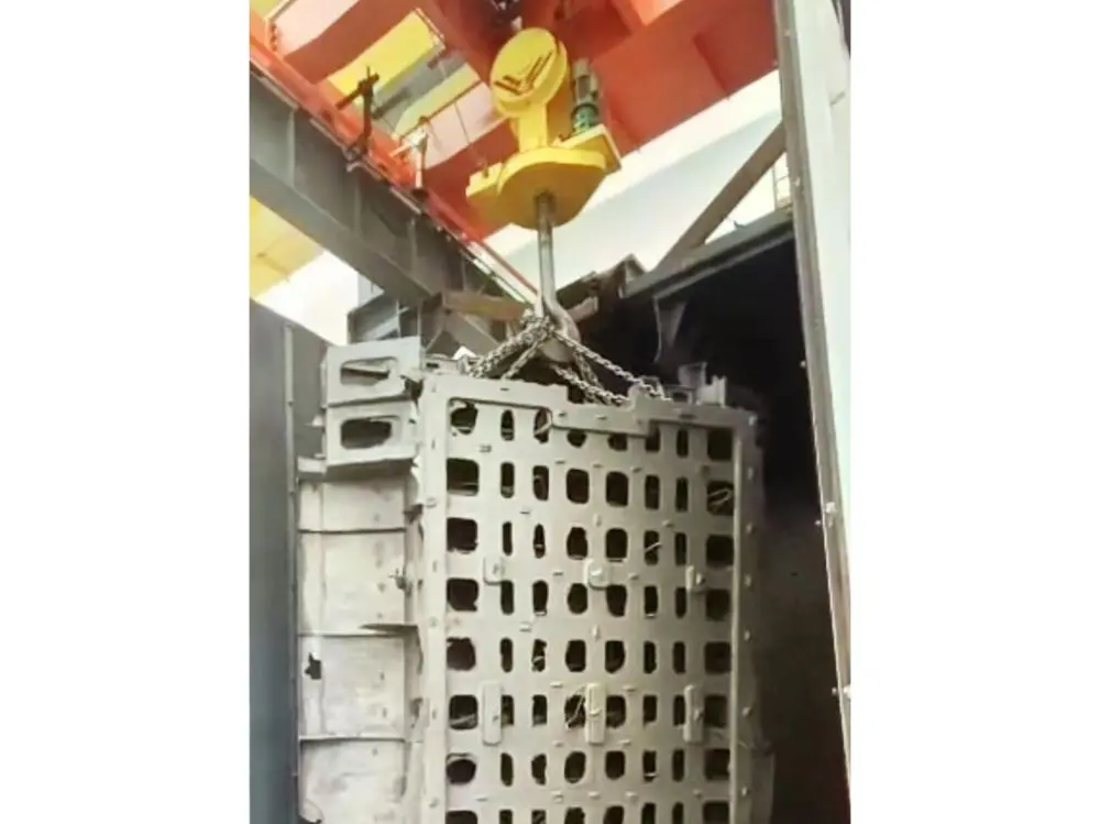 Hook Type Shot Blasting Machine  Spinner Hanger Type Shot Blasting Machine  hoist type shot blast mach (12)i4b